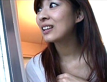 美人妻が夫の入浴中に寝取られエッチ！男を連れ込みヒクヒク痙攣！さくらい葉菜