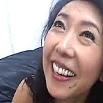 素人熟女が4年ぶりの肉棒に白い本気汁たれ流して大絶叫激痙攣イキッパ！三上由梨絵