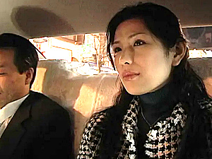 同窓会を抜け出しラブホテルに駆け込む熟年男女の浮気エッチ！酒井ちなみ･結衣