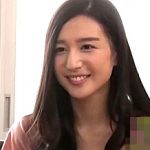 マリッジブルーの美人OLが婚約者の出張中に中年オヤジと中出し浮気エッチ！潮吹きガクガク痙攣イキまくり！古川いおり