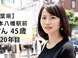 清楚な真面目そうな細身の四十路人妻が未経験の荒々しいハメ撮りSEXでプルプル痙攣！清峰綾香