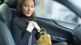 ガリガリ細身で巻き髪がエロいアラサー美人妻がハメ撮り浮気SEXでビクビク痙攣マジイキ！足立友梨