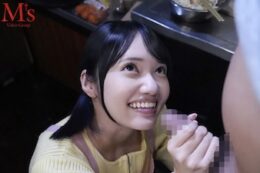 セーラー服姿の美少女学生がおじいちゃん先生と唾液交換の濃厚な中出しSEX！八坂凪