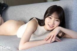 小顔でスタイル抜群のパイパン童顔娘がハメ潮吹きガクガク激痙攣マジイキSEX！依本しおり